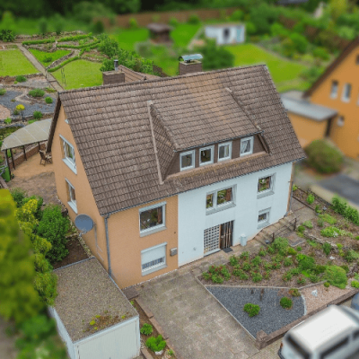 3. Hausverkauf in Ebergötzen Göttingen Drohnenbild der verkauften Immobilie
